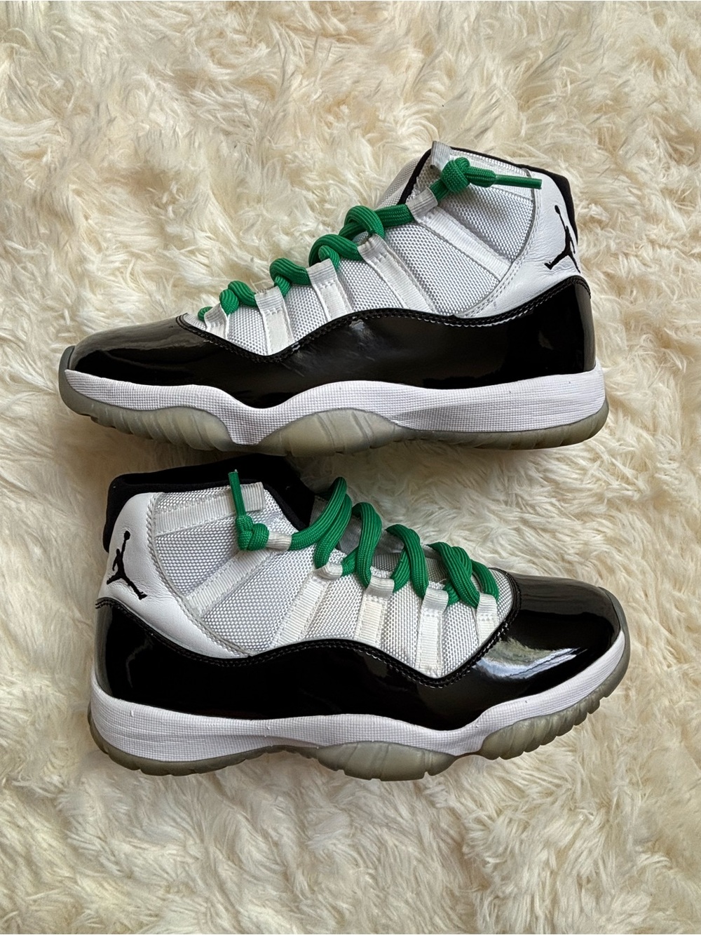 Nike Air Jordan 11 Retro Concord 2018 Mens 8 White Black 378037-100